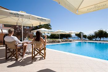 Negroponte Resort