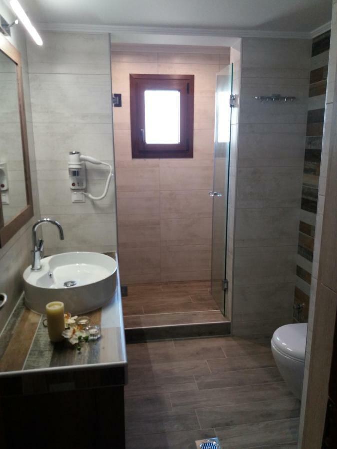 Antonis House *