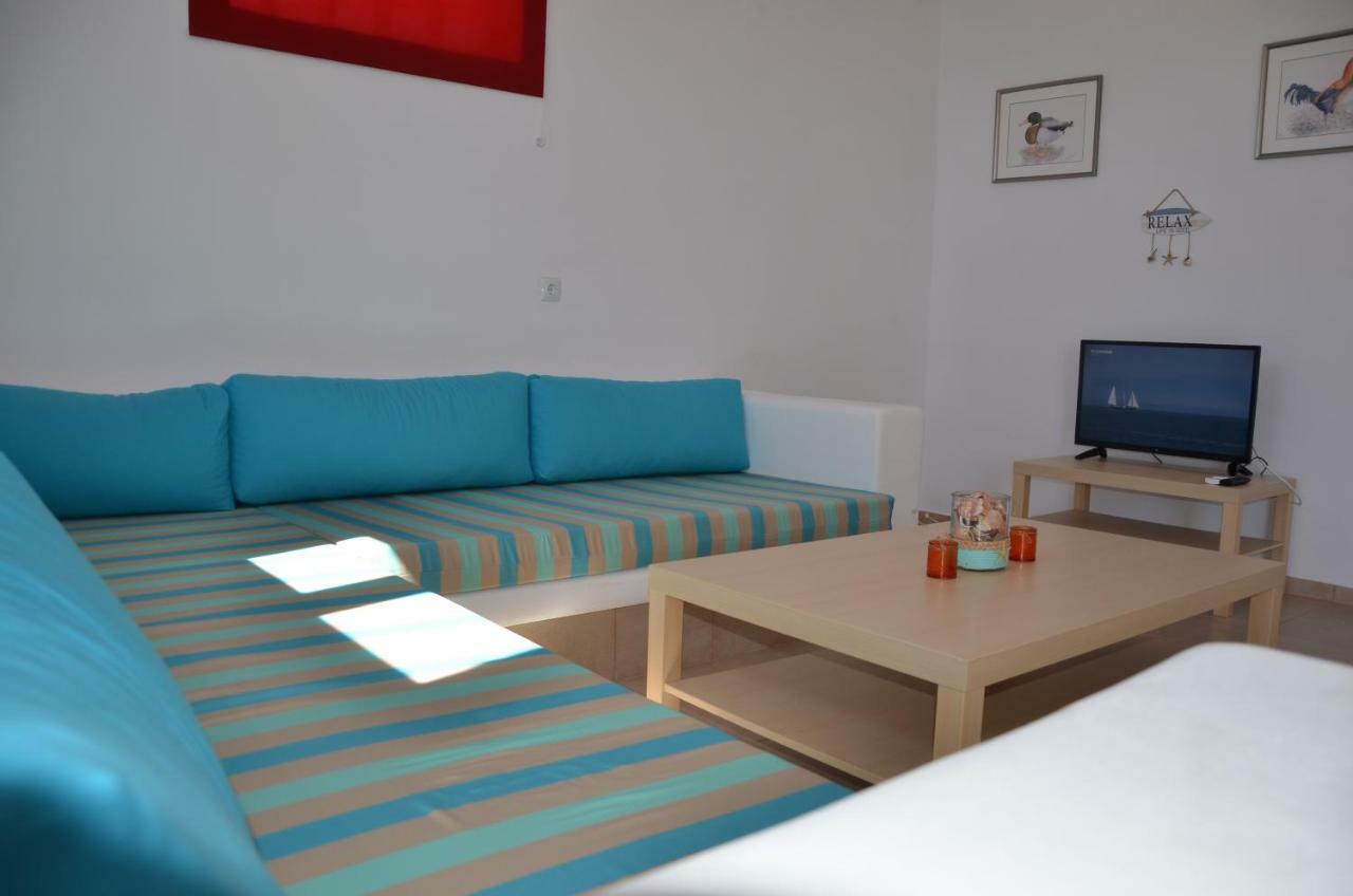 Helona Apartment *