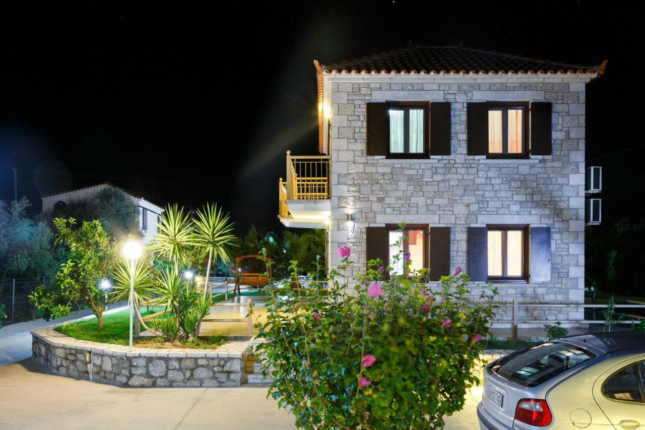 Glyfada || Holiday home *