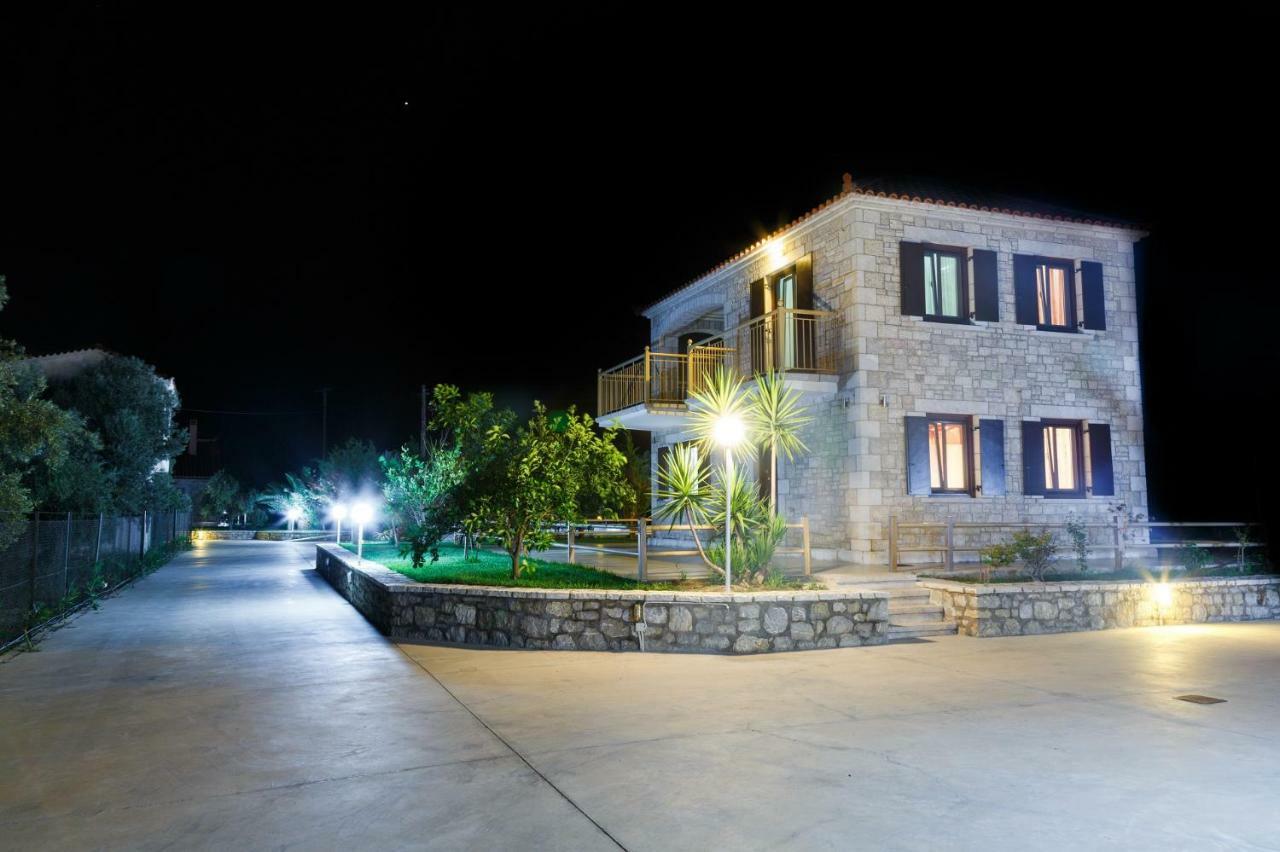 Glyfada || Paralio Astros