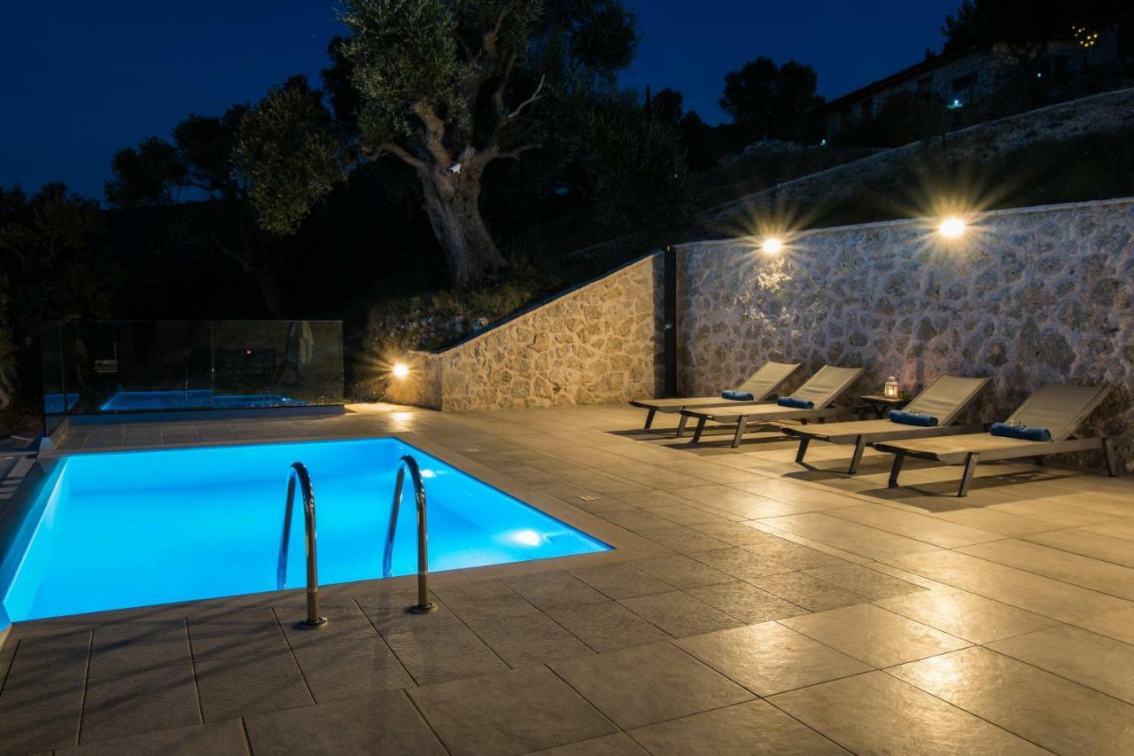 Villa Kampaki Stone *