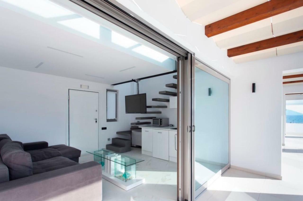 Leblanc Luxurious Beachfront Villa, Gcollectiongr