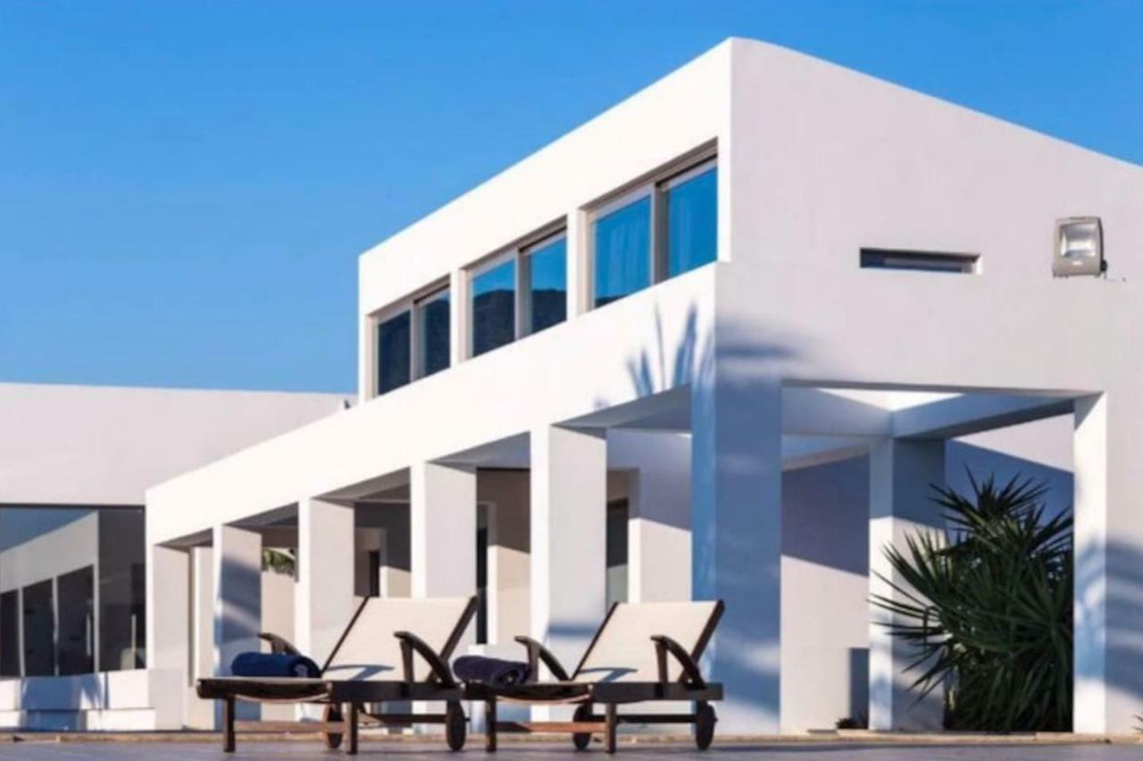 Villa Leblanc Luxurious Beachfront Villa, Gcollectiongr *