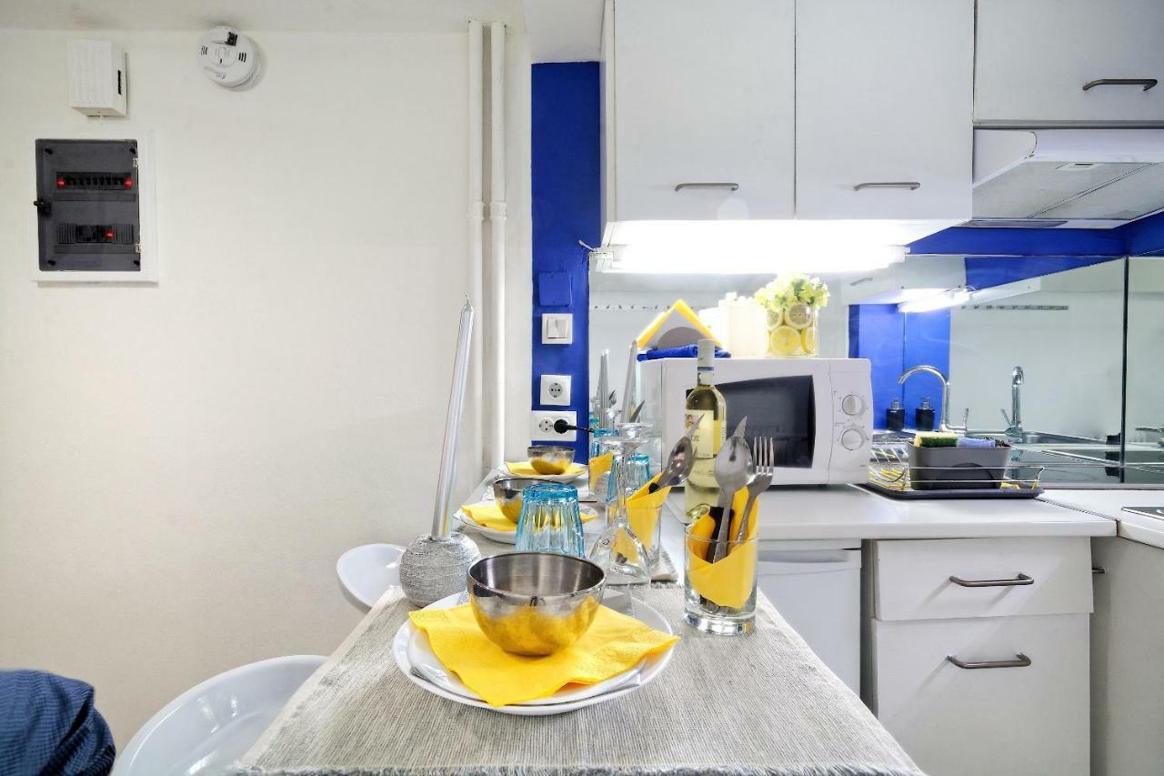 Apartment Santorini Style In Athens, Greece