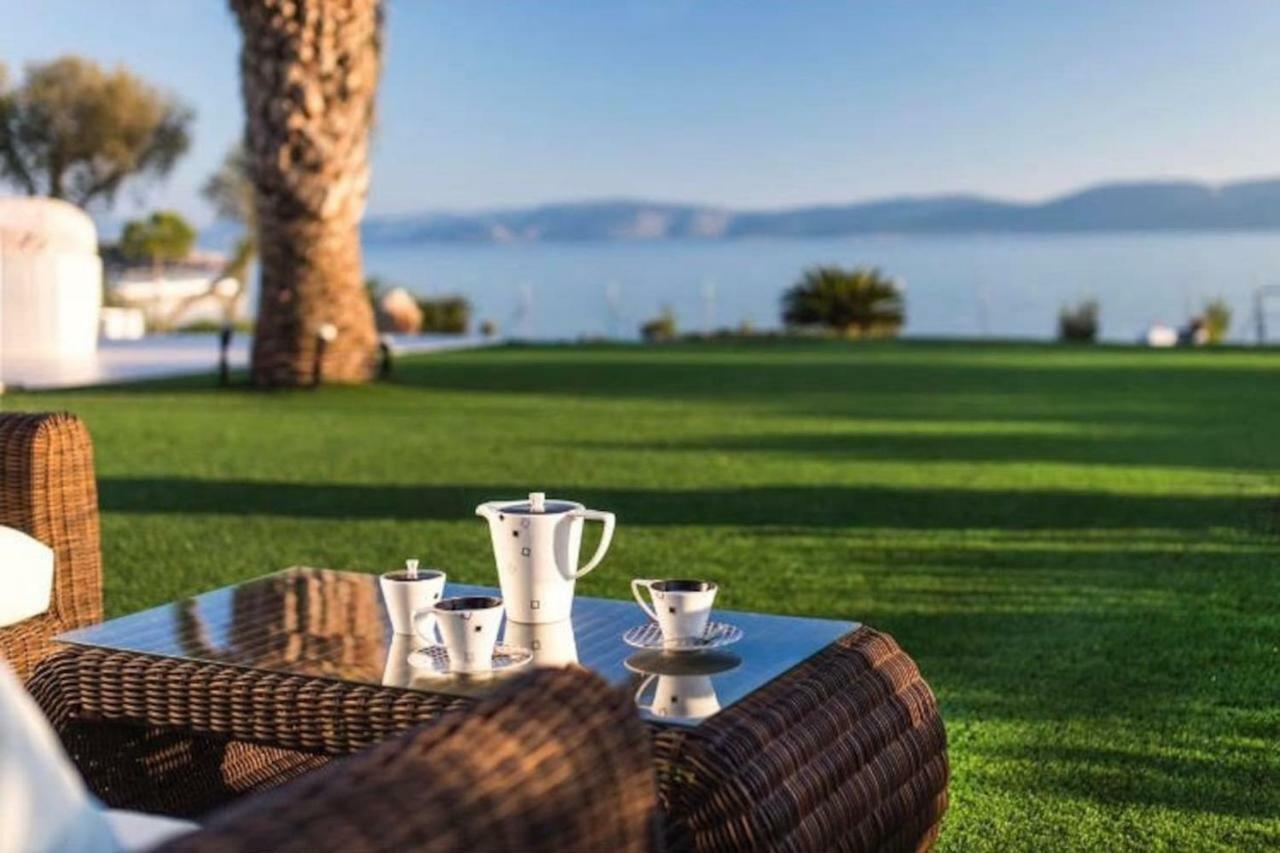 Leblanc Luxurious Beachfront Villa, Gcollectiongr *
