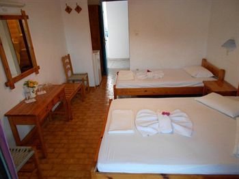 Grivas Hotel 2*