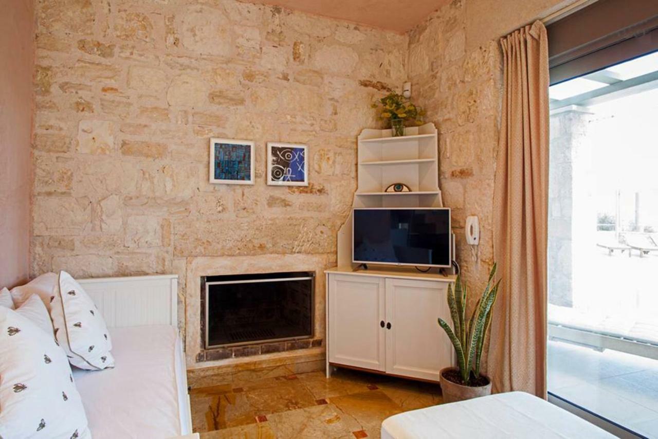Villa Thomais - 2 With A Pool And Sea View Agia Pelagia (Crete)