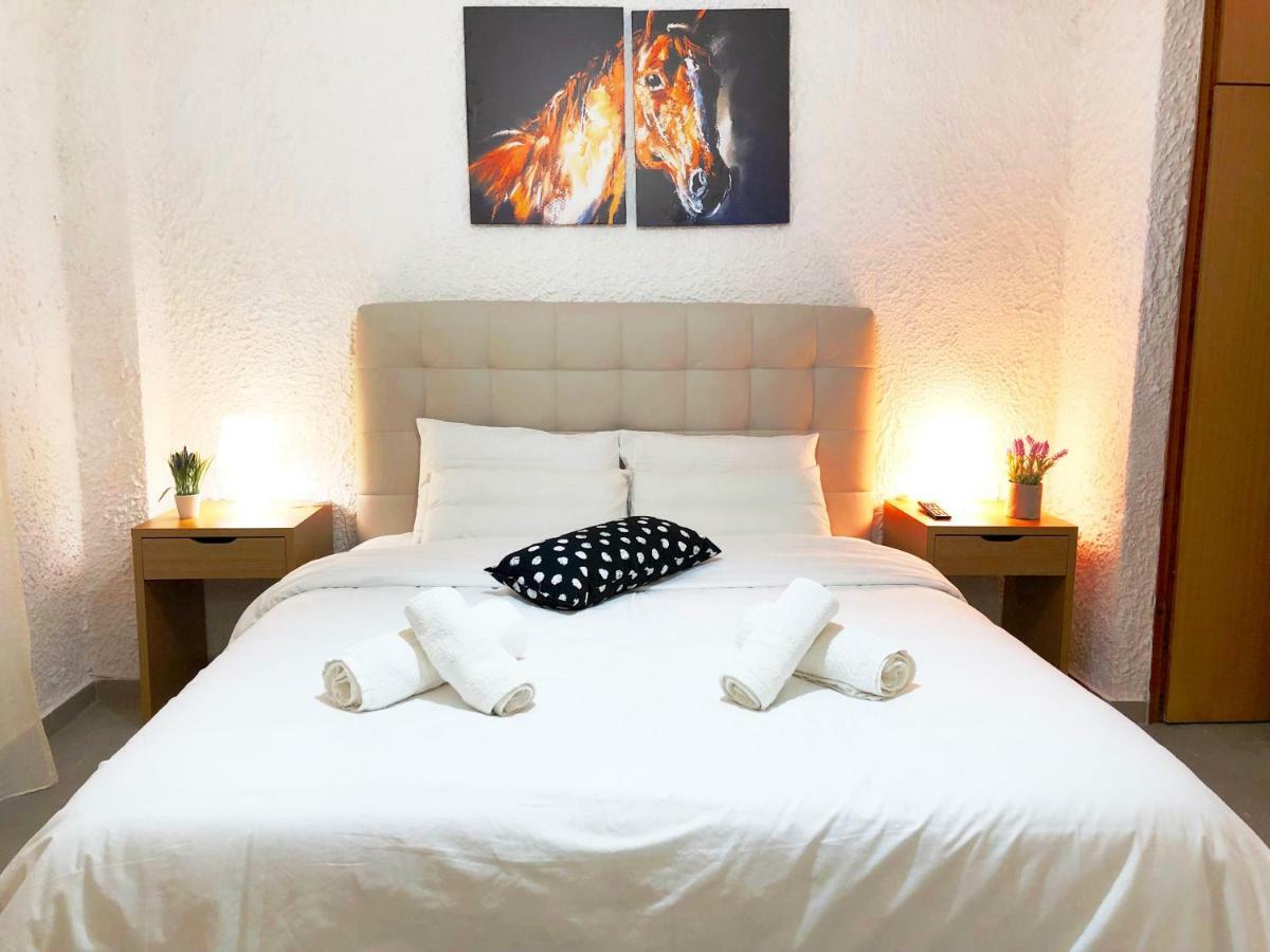 Katerina Aparthotel Neos Pirgos