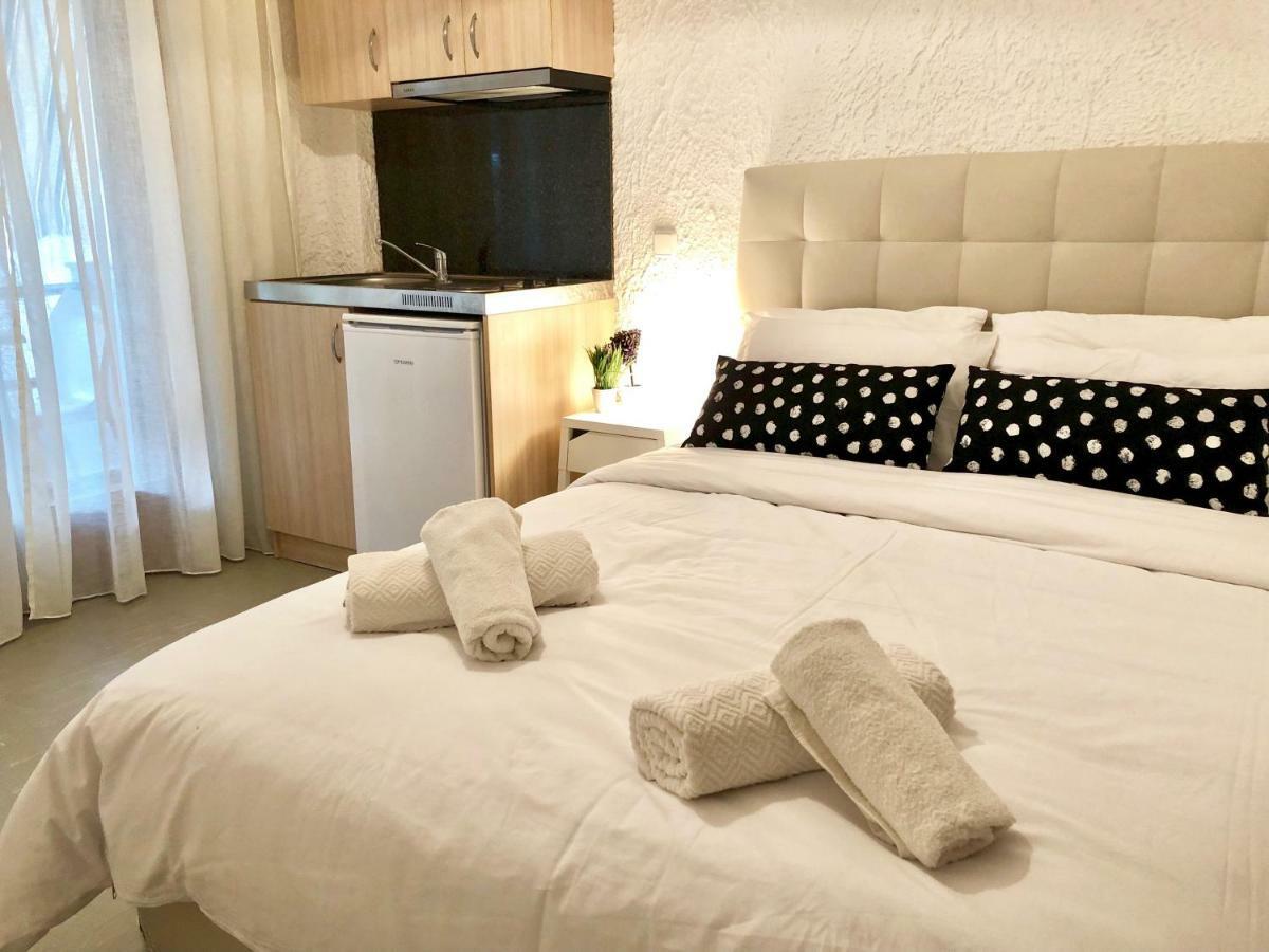 Aparthotel Katerina Neos Pirgos