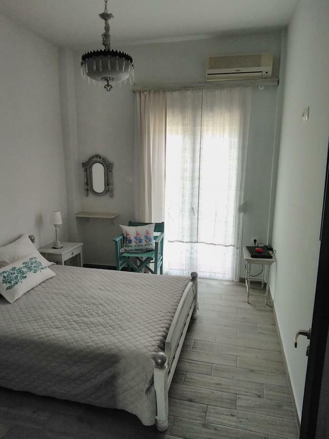 Meli-ios Country house