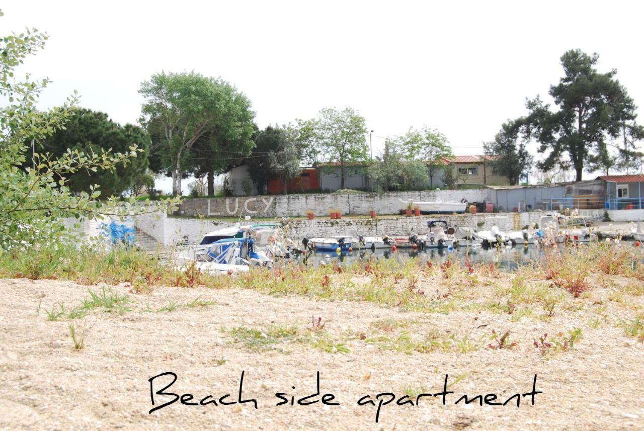 Beach Side Apart I *