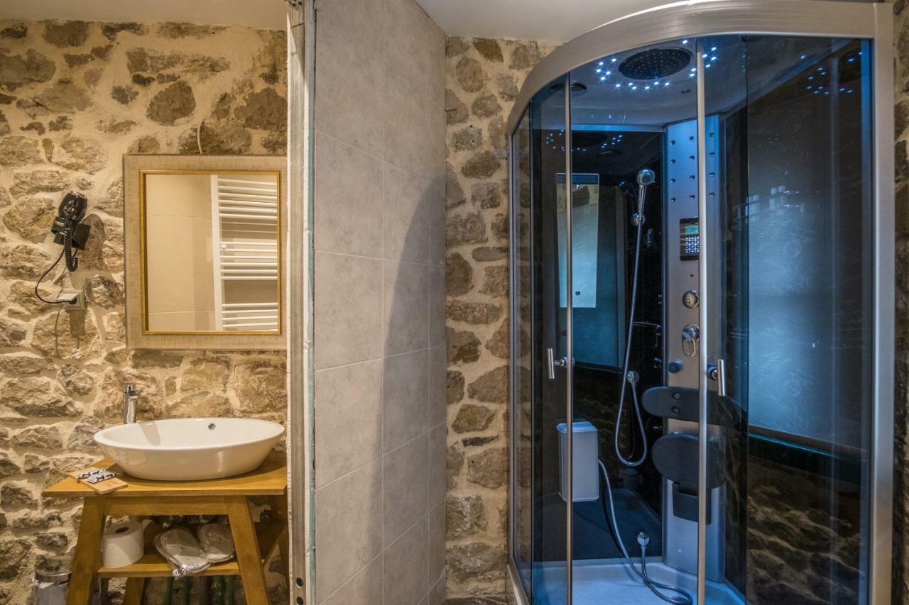 Hotel Arhontiko Vourloka 3*