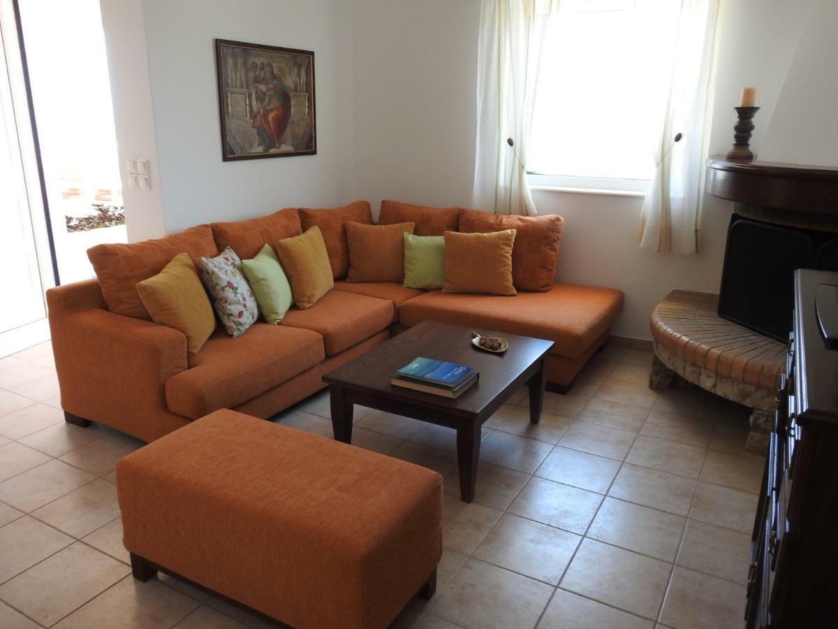 Aiolos Holiday home *