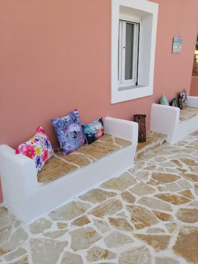 Olive Grove Deluxe Holiday home *