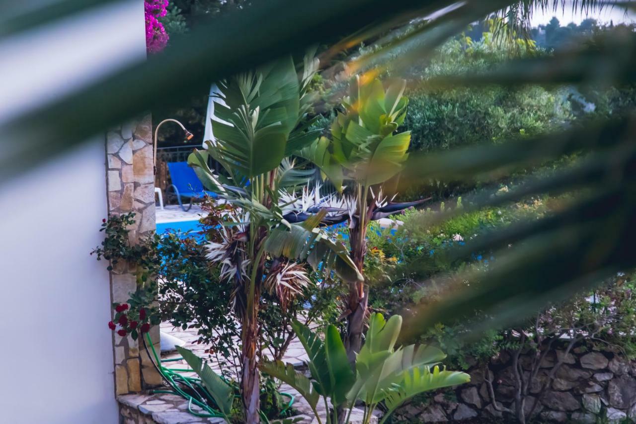 Niriis Villa Agios Nikitas