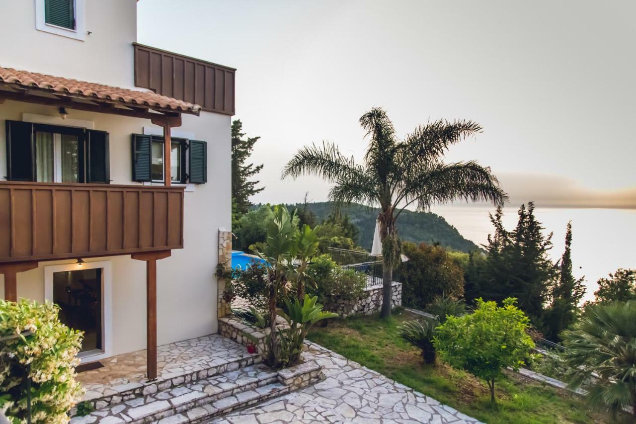 Niriis Villa