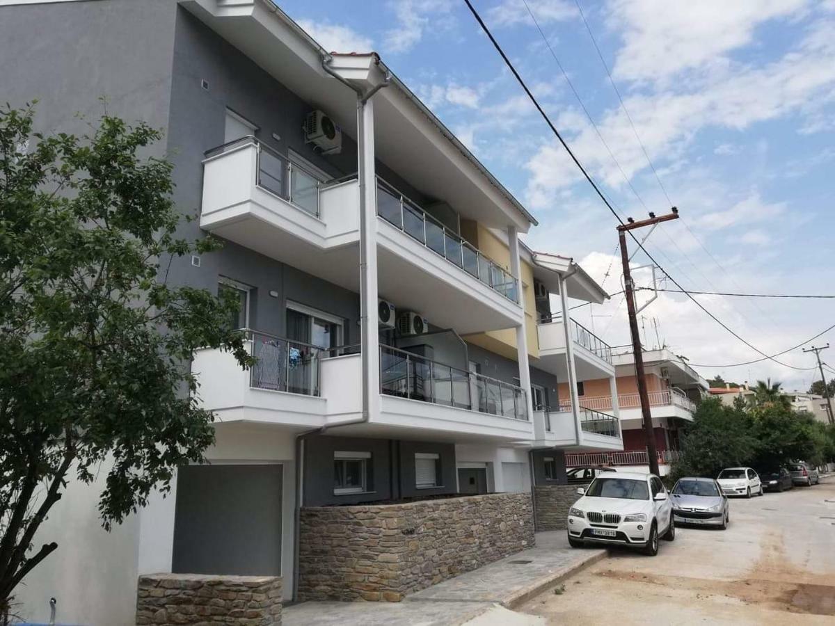 Apartment Mge Luxury House With Pool Nea Iraklitsa