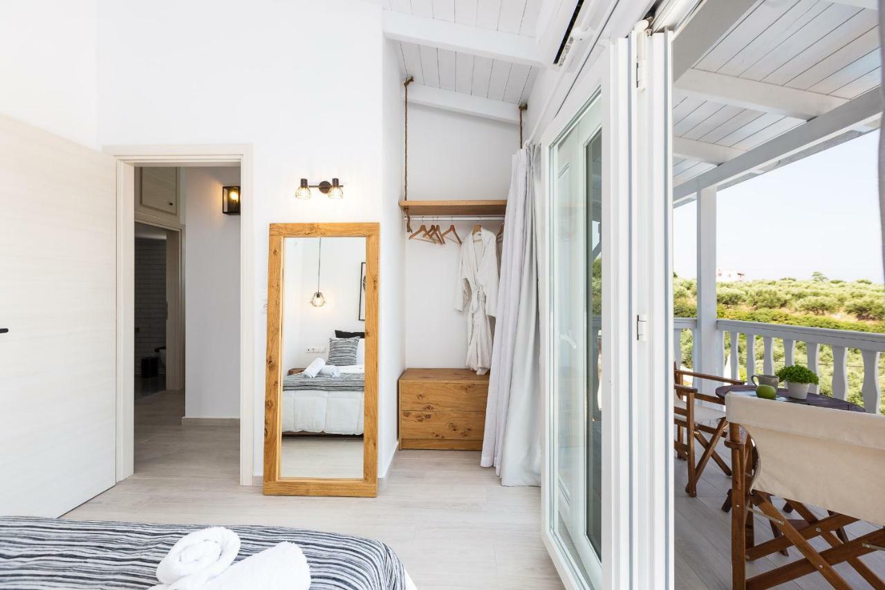 Nikiforos Villa, Coastal Retreat, By Thinkvilla * Skaleta