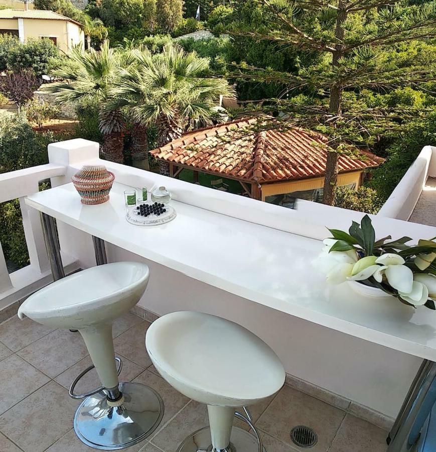 Modern With Gardens And Stunning Views Apartment *