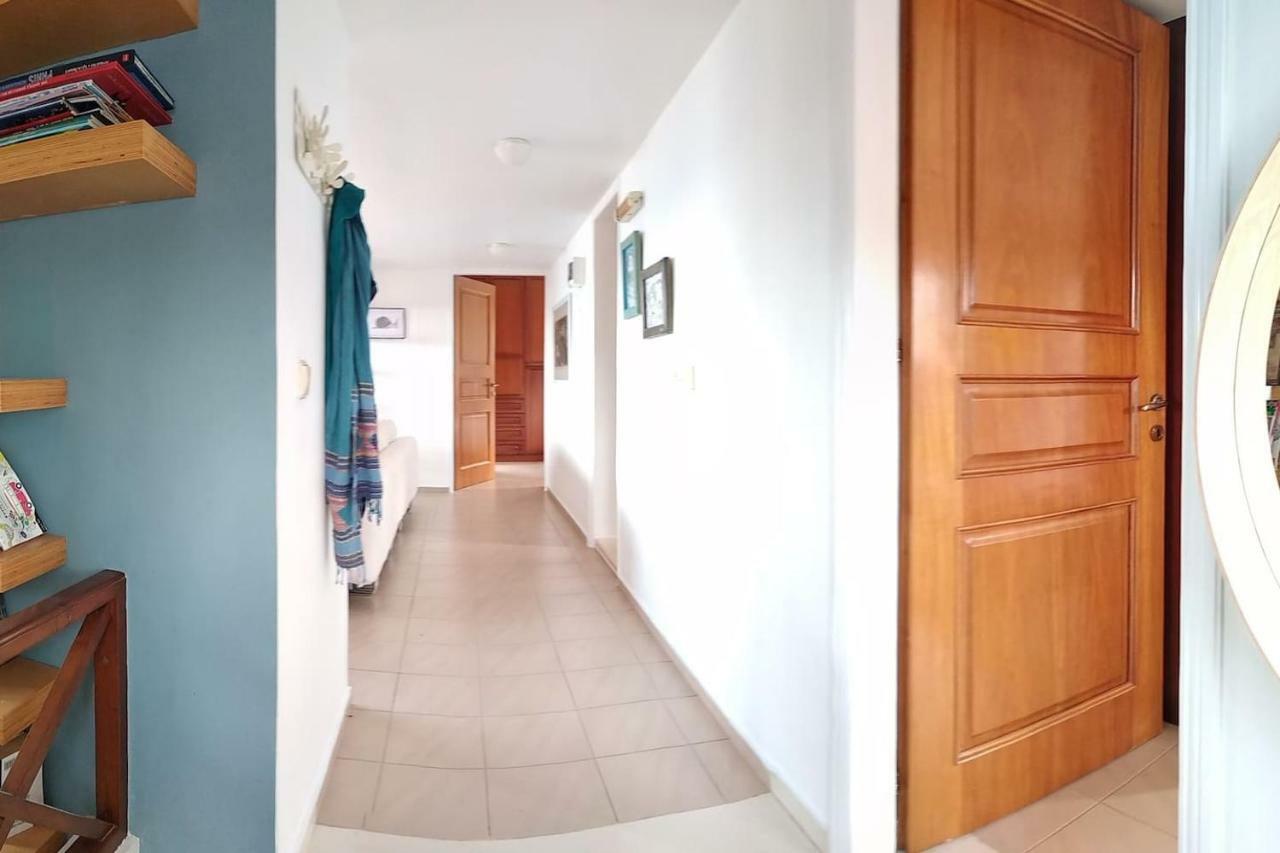 Modern With Gardens And Stunning Views Apartment *