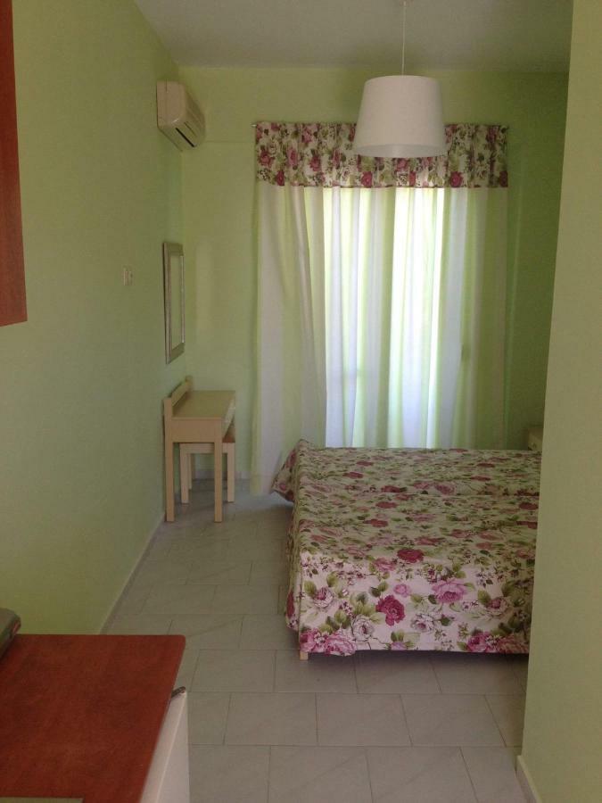 Erato1 Guest house *