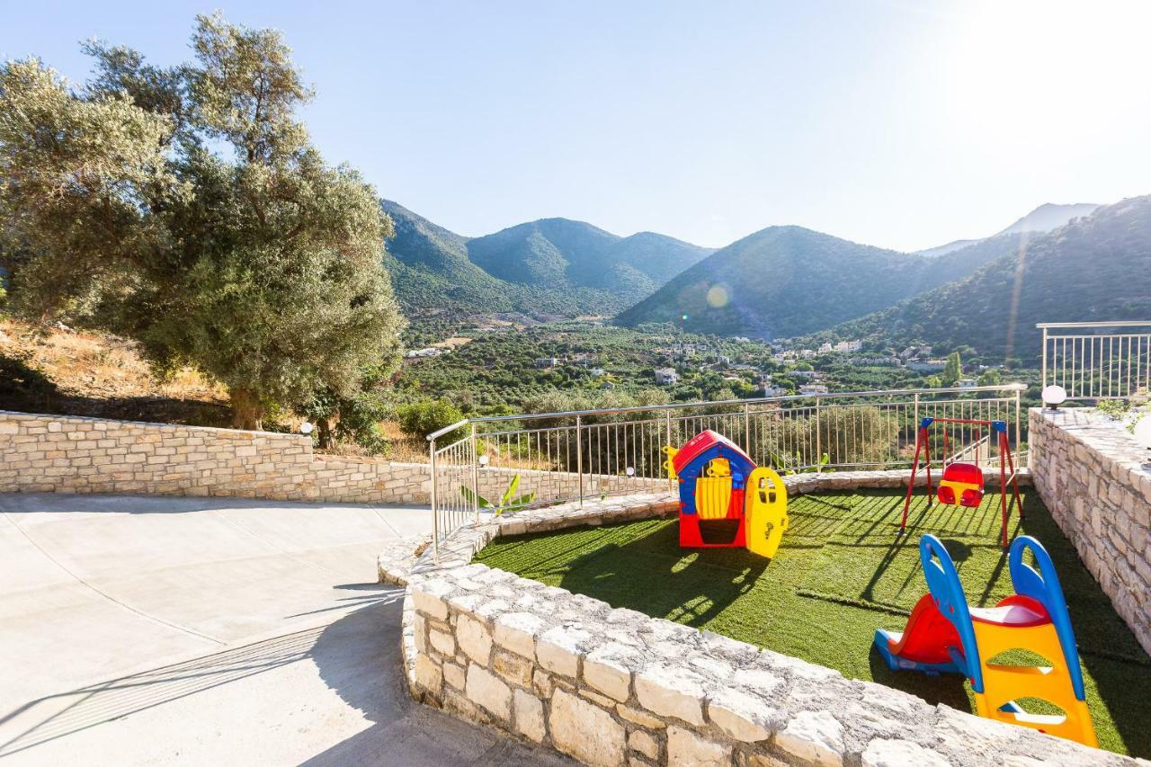 Paris Villa, With Pool, Bbq, Playground & Seaviews, By Thinkvilla Villa Bali (Crete)