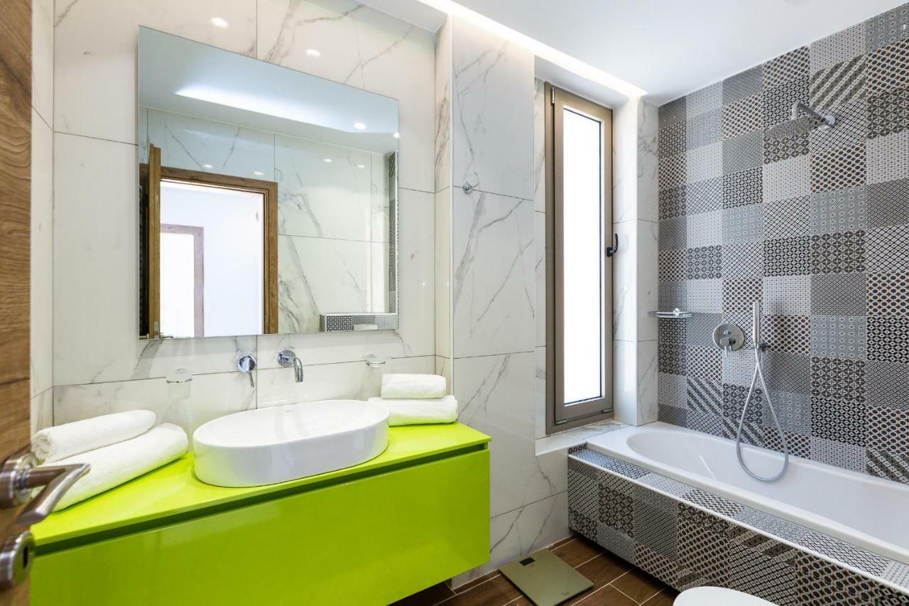 Paris Villa, With Pool, Bbq, Playground & Seaviews, By Thinkvilla * Bali (Crete)