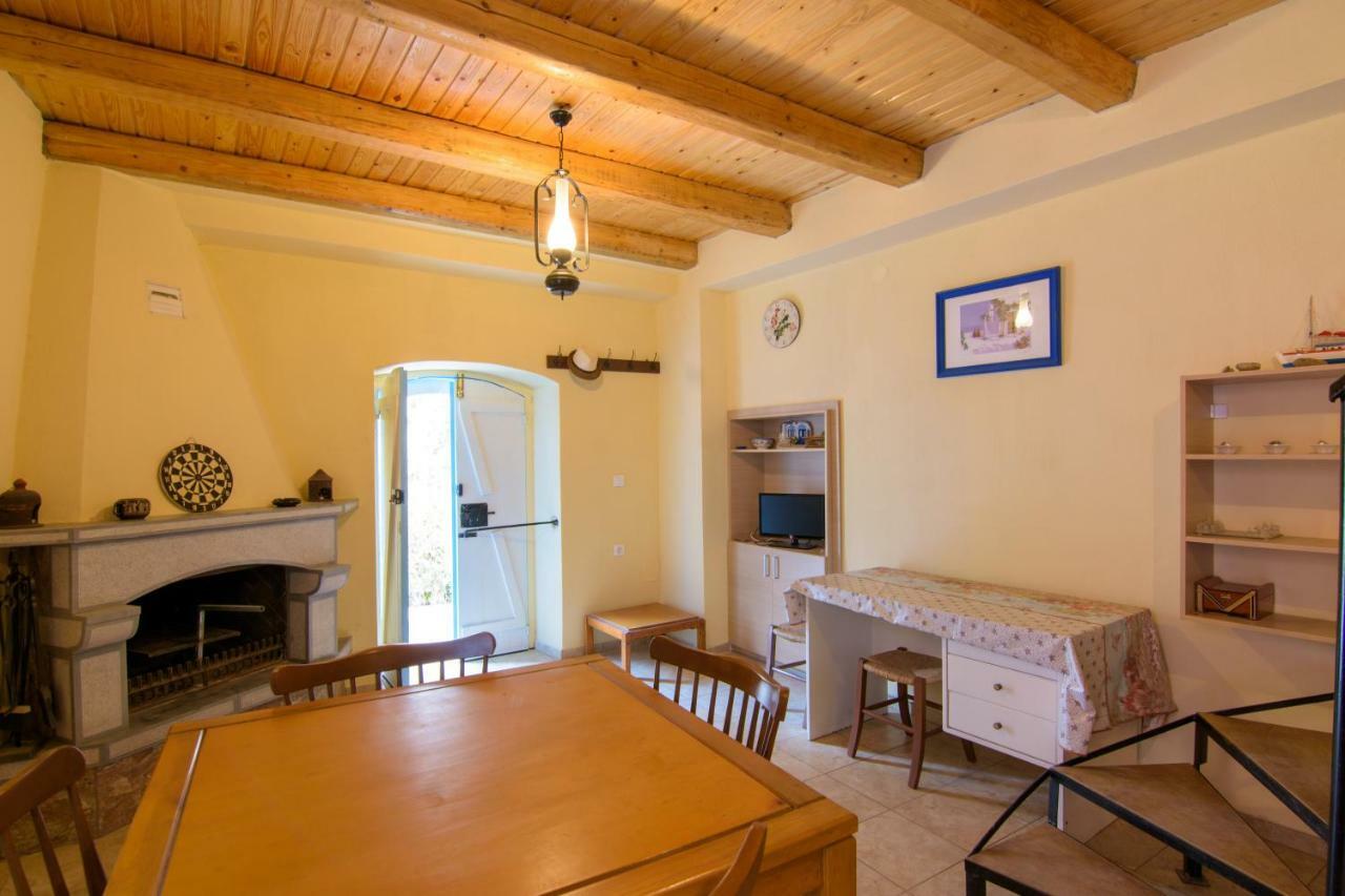 Lilas Traditional Maisonette Holiday home
