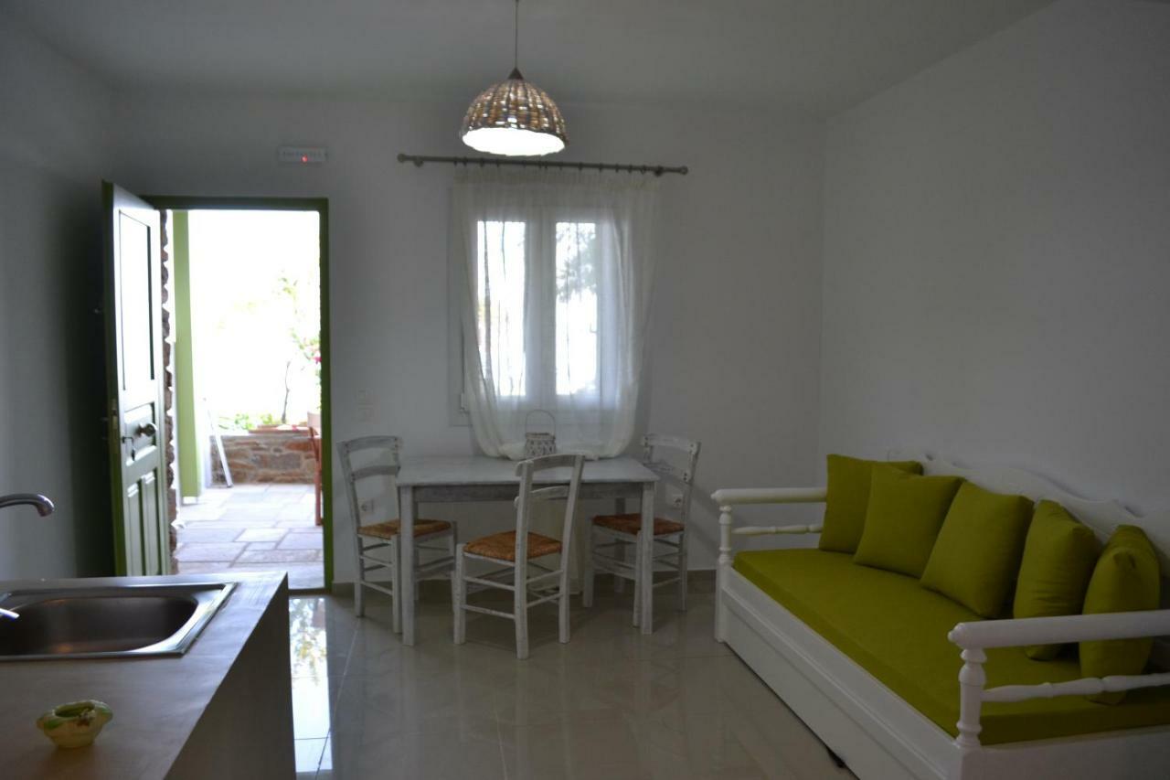 Ioanna Tinos Country house