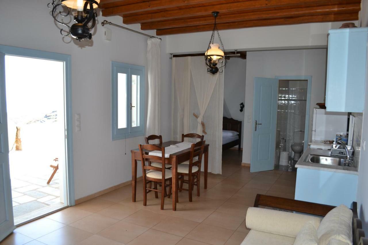 Ioanna Tinos Country house *