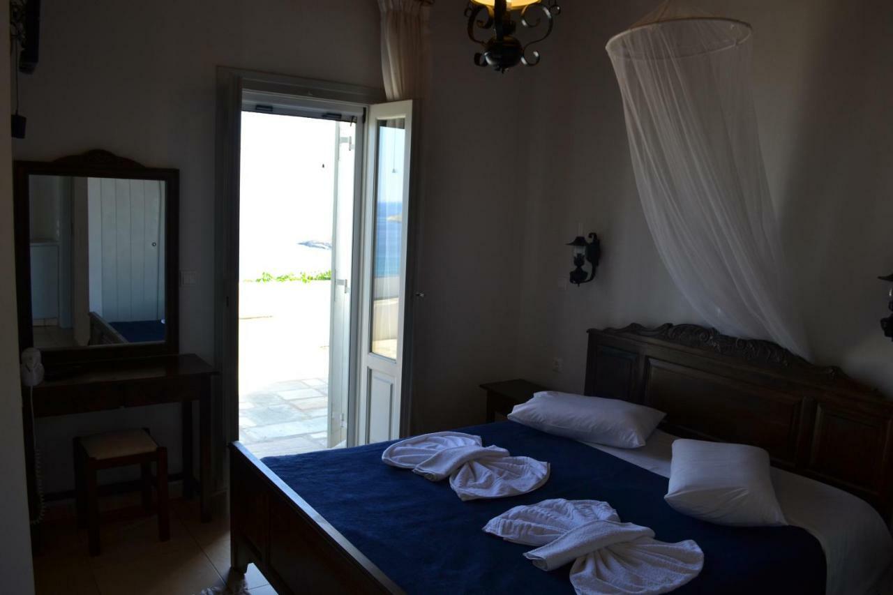 Ioanna Tinos Country house *