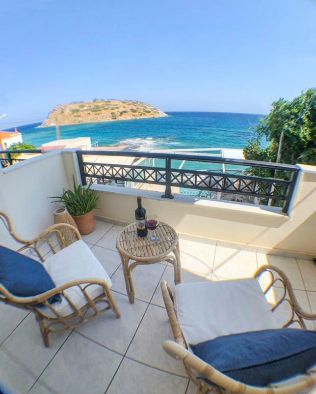 Akti Holiday home *