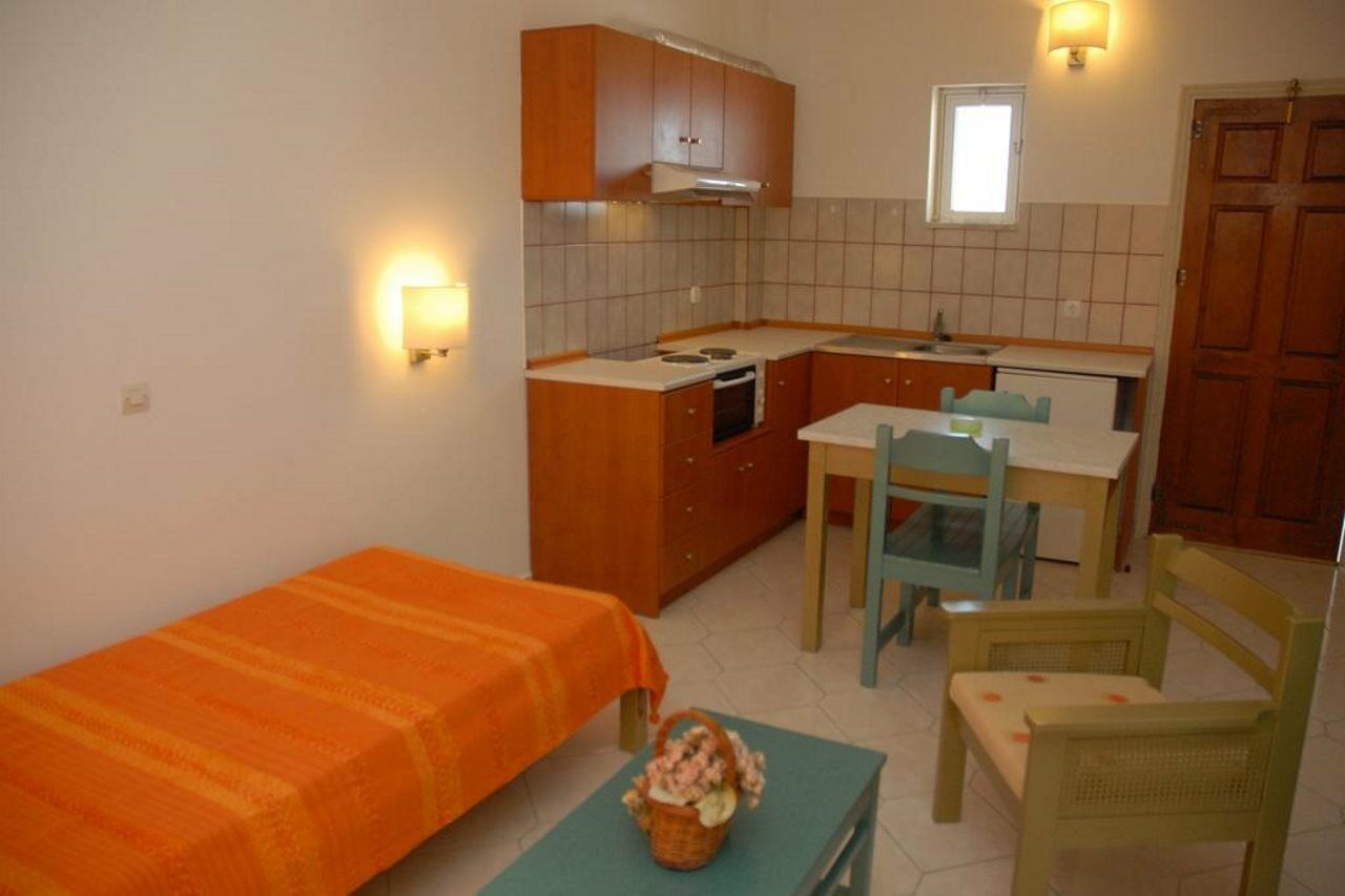 Aparthotel Trianta Hotel Apartments 2*