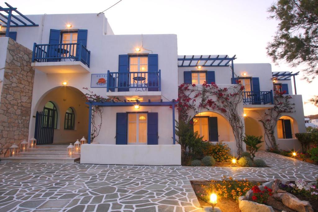 Paros Logaras