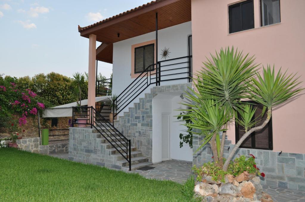 Olympion Village 2*