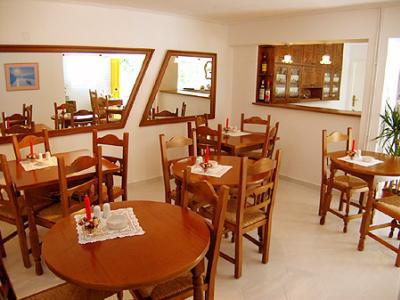 Aparthotel Ostria Naousa (Paros)
