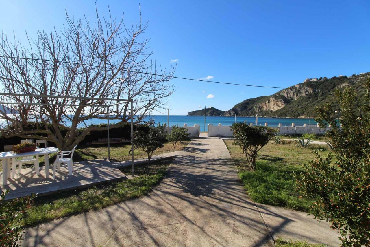 White House Pagoi Apartment Agios Georgios Pagon