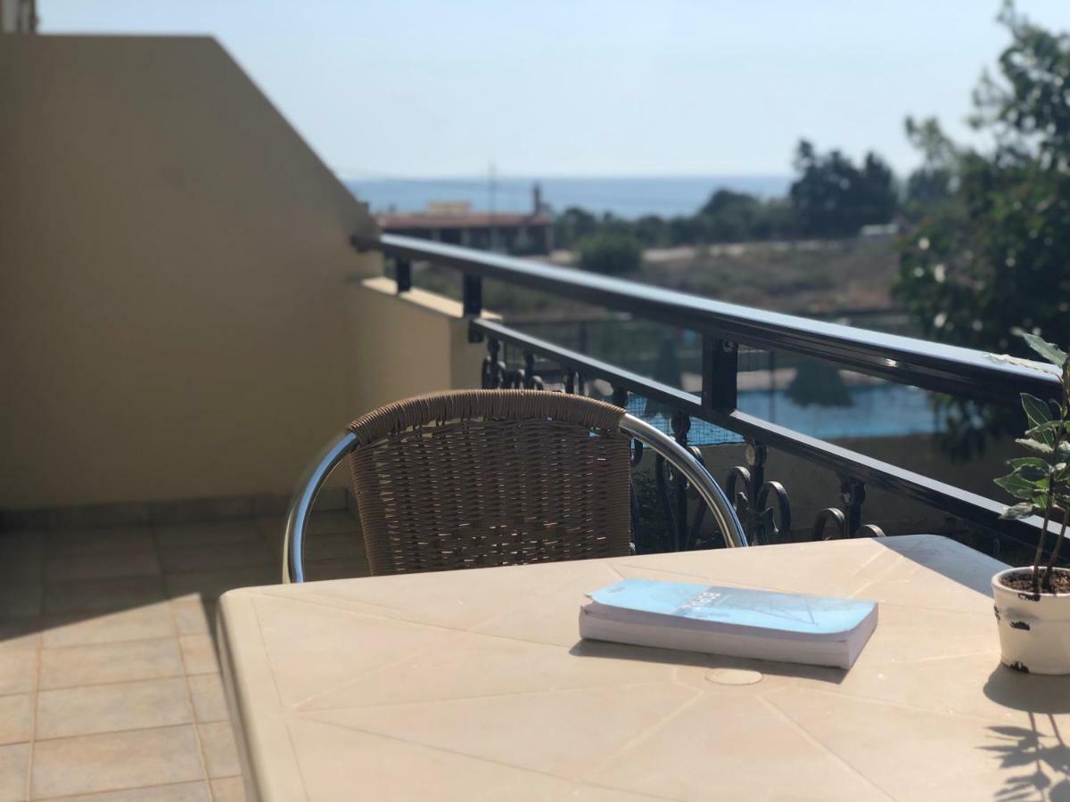 Blue Sky Apartment Frangocastelo