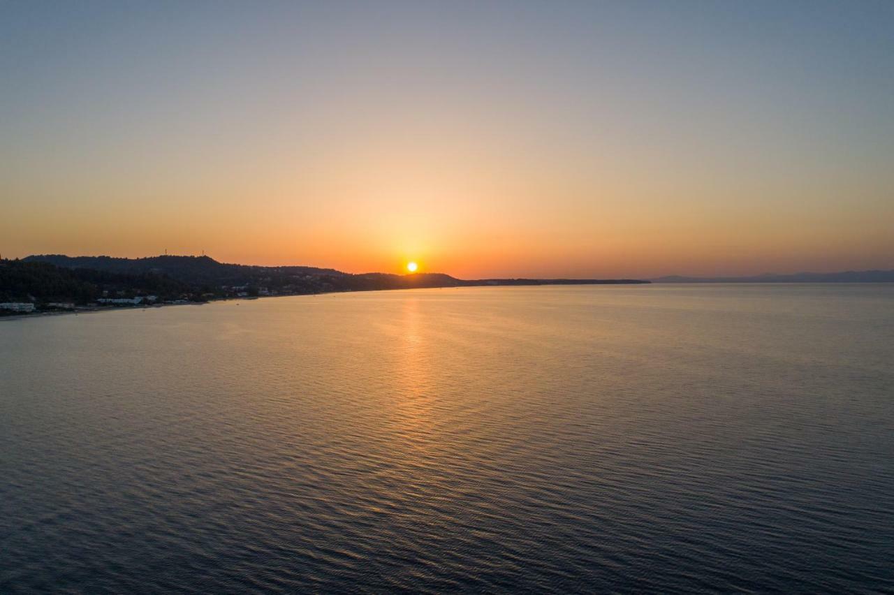 ήλιος In Ktima Gerostathi Villa Polychrono