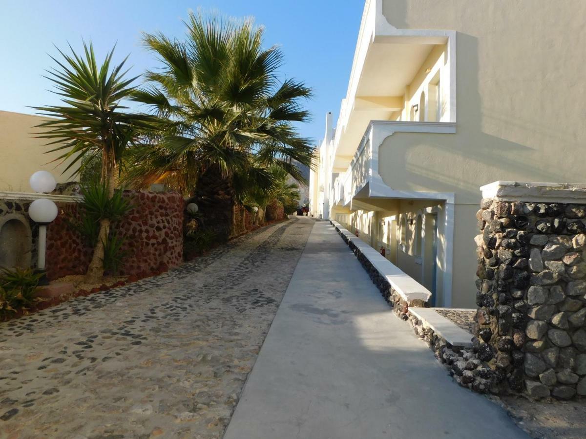 Sea Side Perivolos (Santorini)