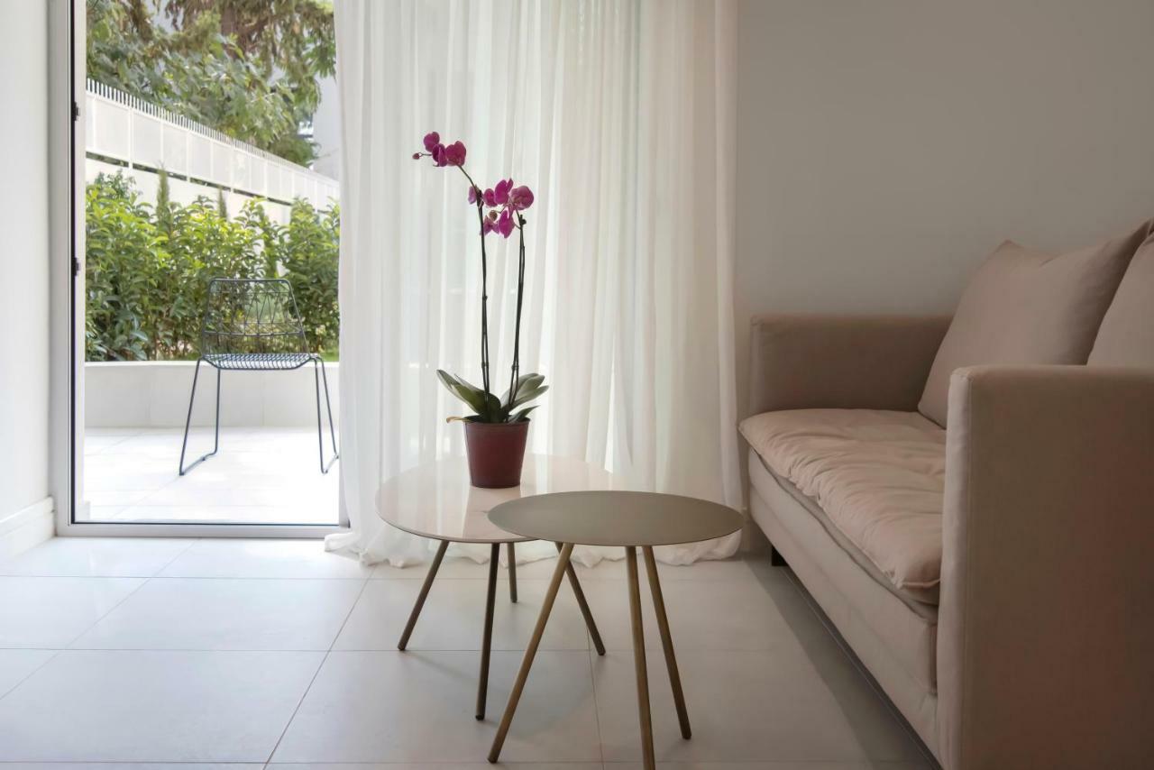 Glyfada South42
