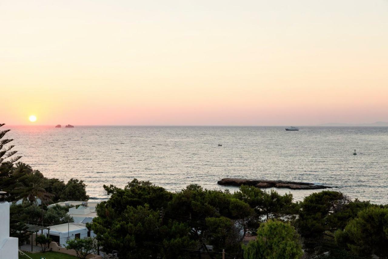 Stratos & Parikia (Paros)