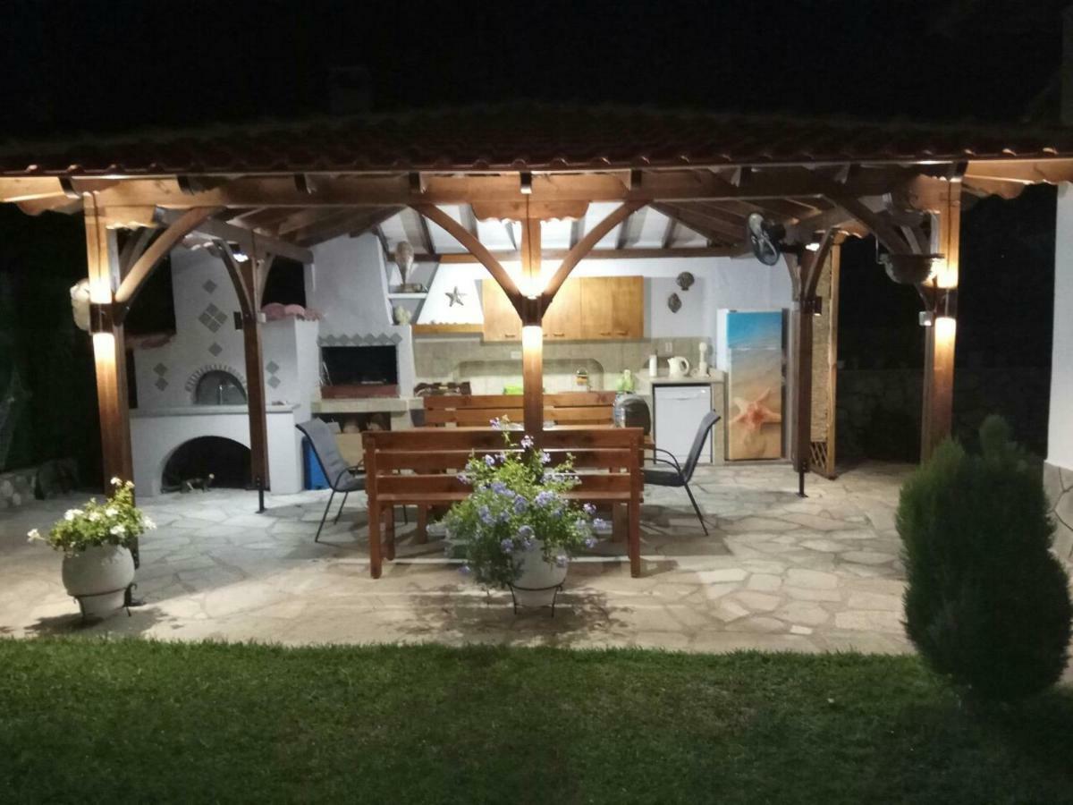 Antonis House Holiday home *