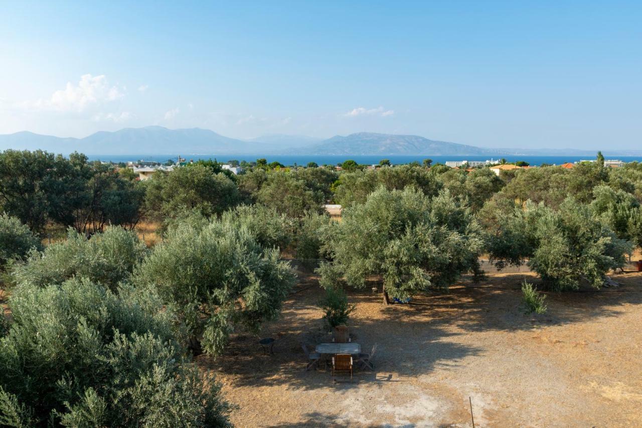 Elli Villa Agioi Apostoloi (Attica)