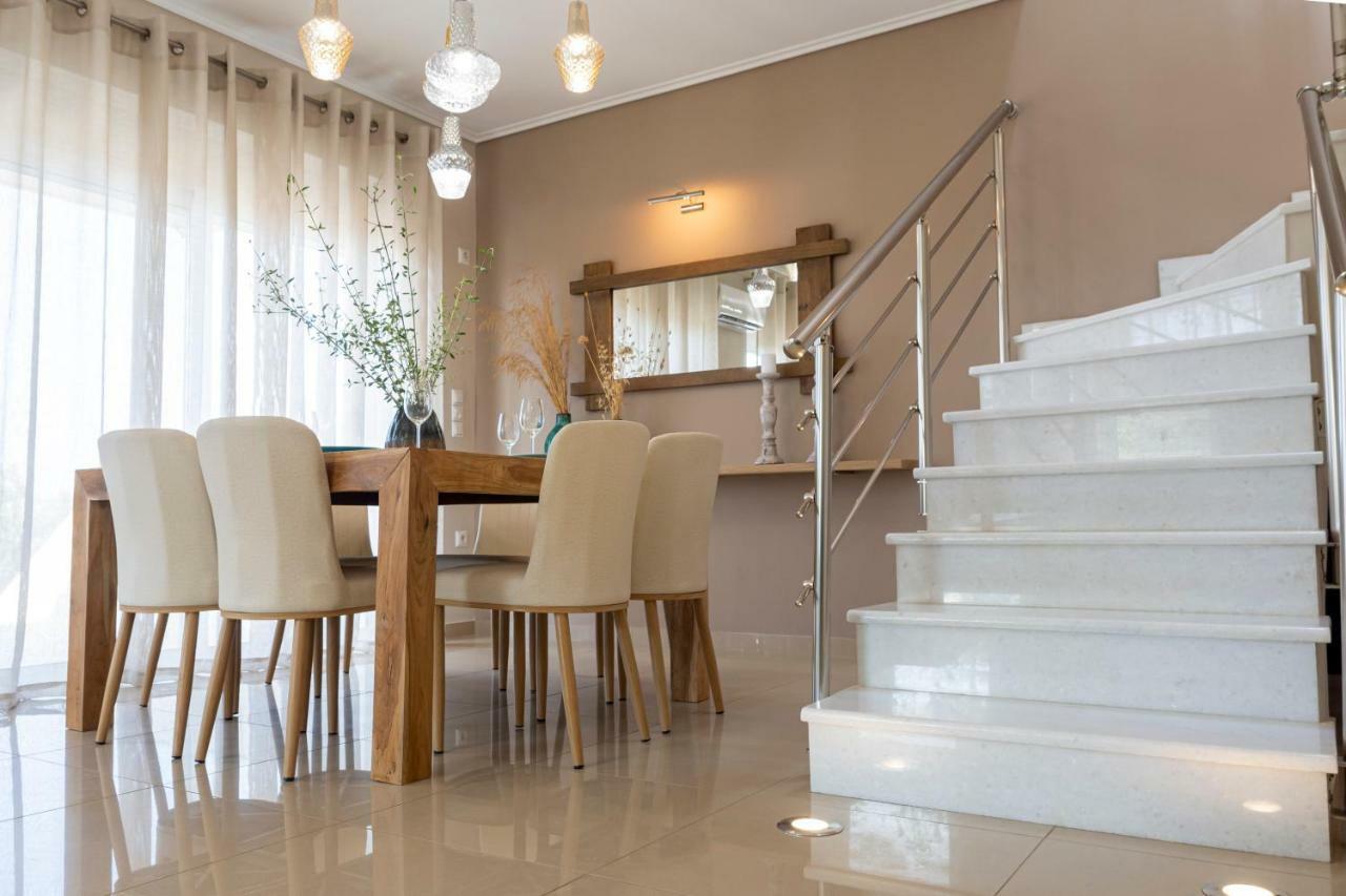 Elli Villa *