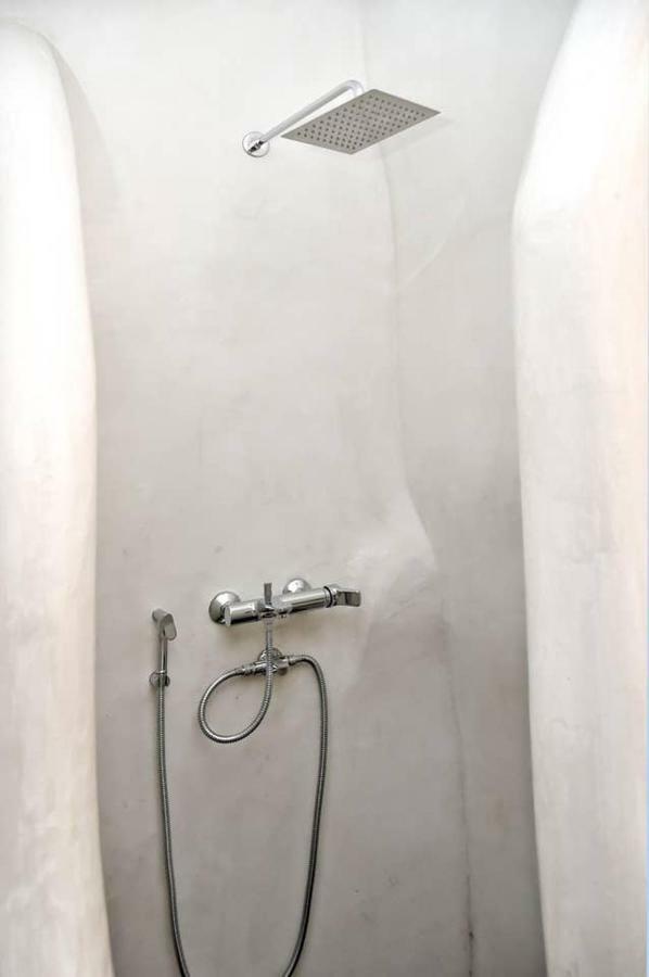 Charming 2br Hilltop Serenity Suite, Lively Greek Village