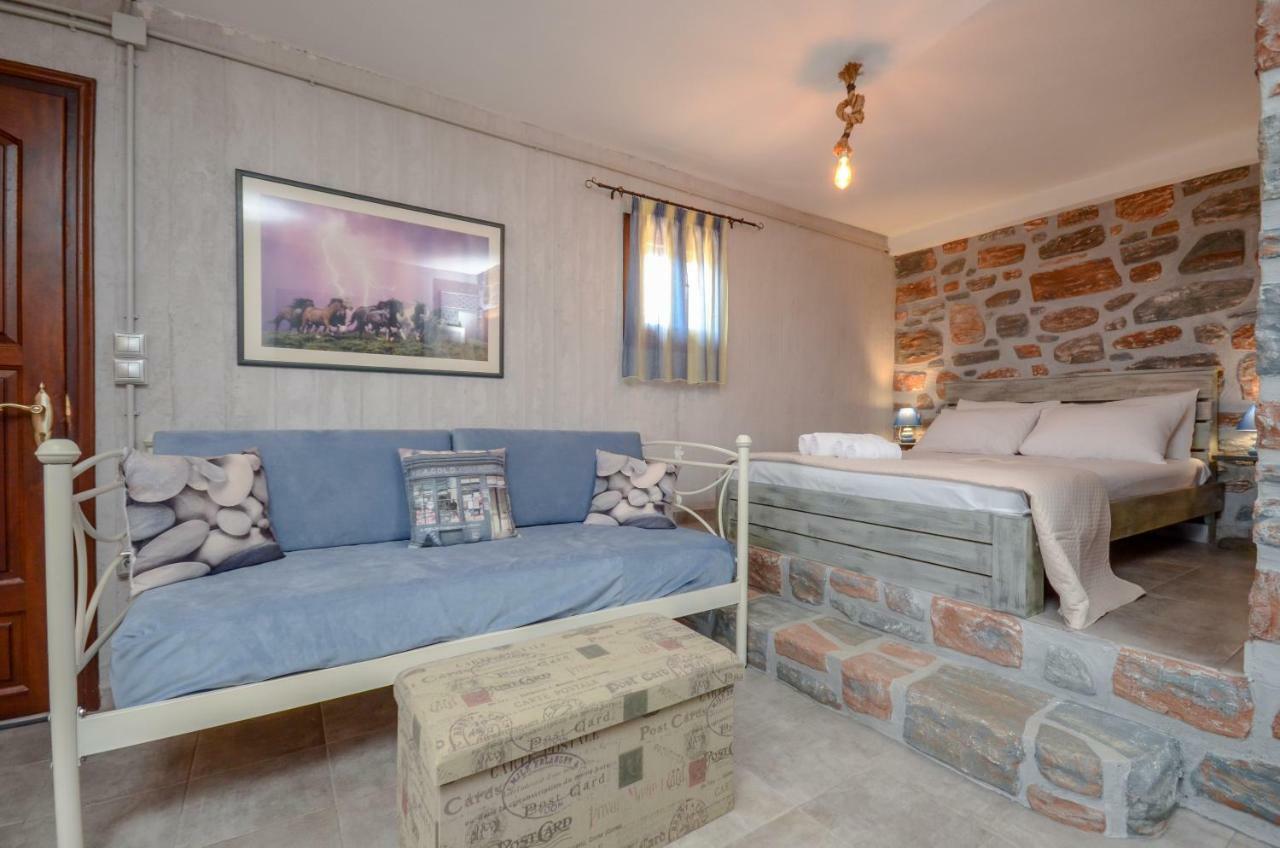 Theonis Apartment Moutsouna
