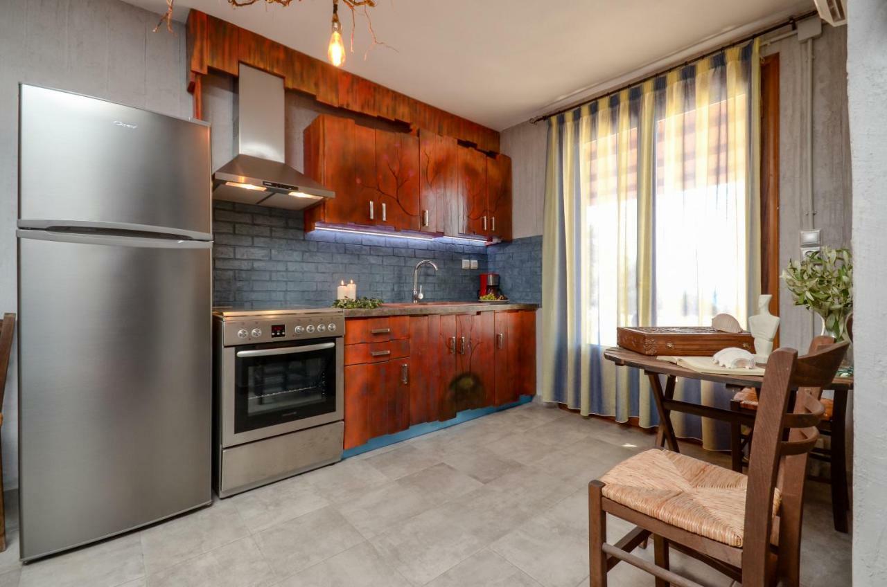 Apartment Theonis