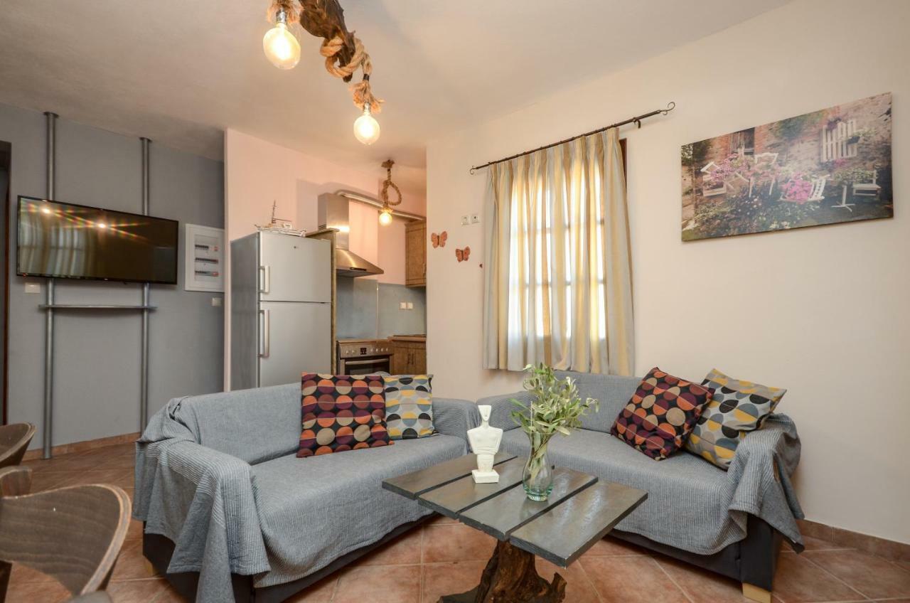 Apartment Theonis *